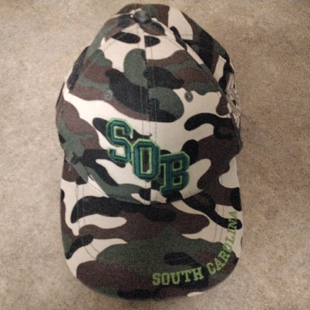 CAMOUFLAGE CAP